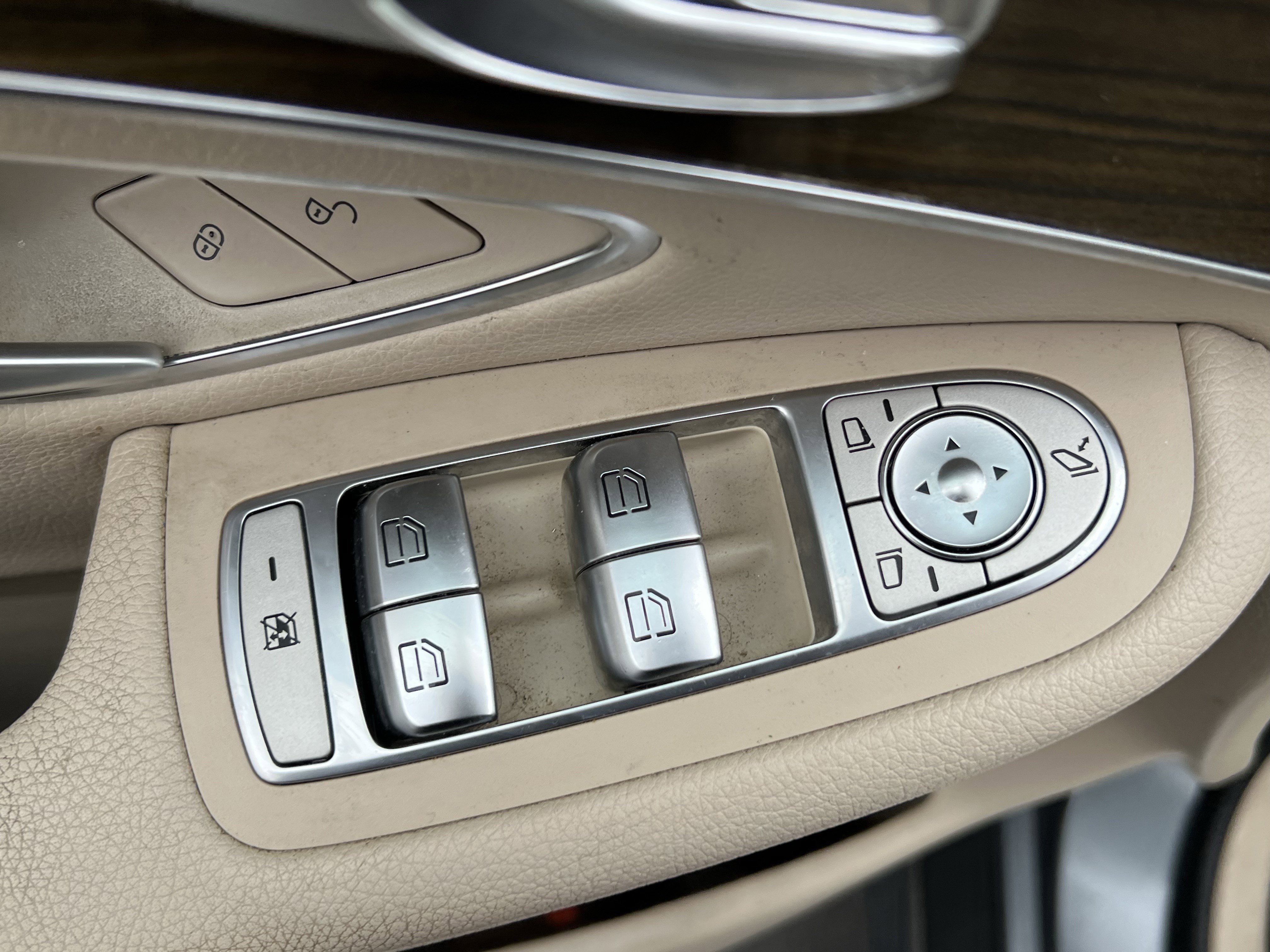 Certified 2018 Mercedes-Benz GLC 300 4MATIC image 15