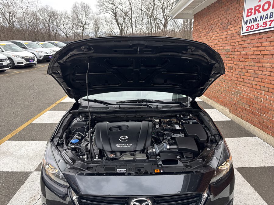 Used 2017 MAZDA MAZDA3 Grand Touring image 36