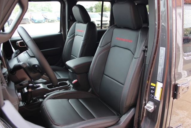 New 2027 Jeep Wrangler Unlimited Rubicon AWD/4WD image 17
