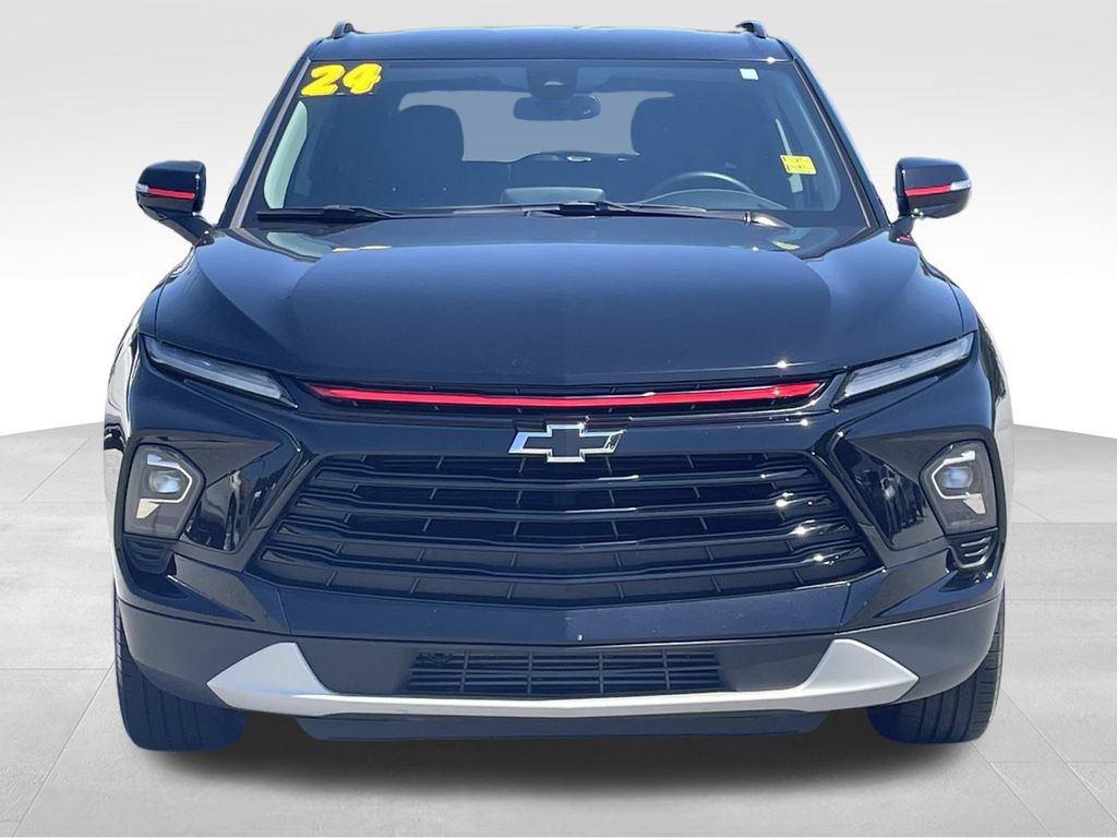Used 2024 Chevrolet Blazer LT w/ Redline Edition FWD image 9
