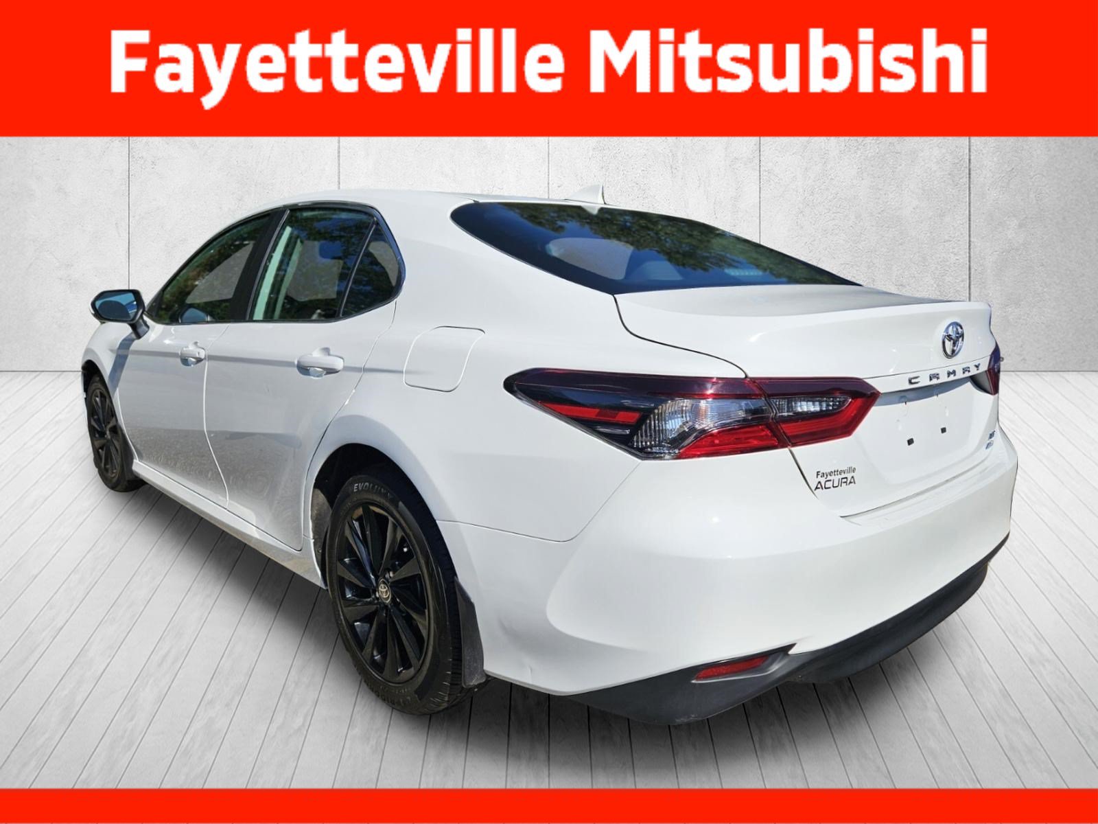 Used 2024 Toyota Camry LE AWD/4WD image 9
