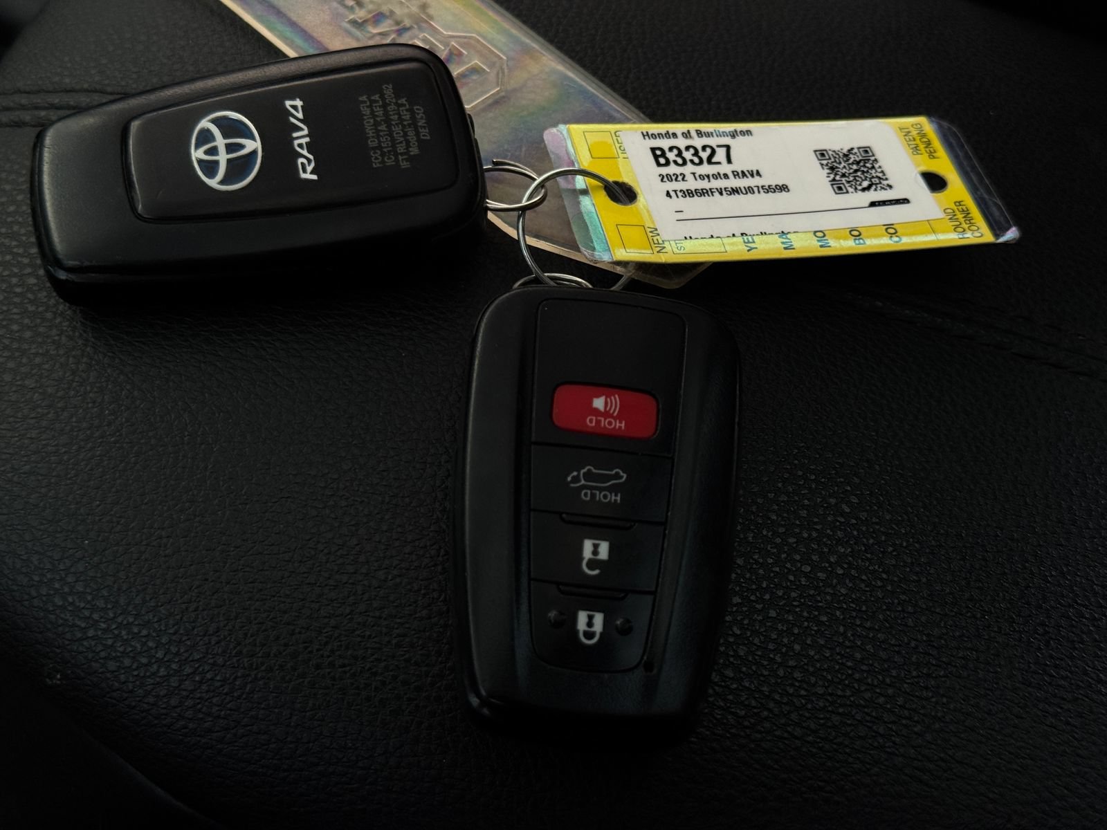 Used 2022 Toyota RAV4 XLE Premium AWD/4WD image 35