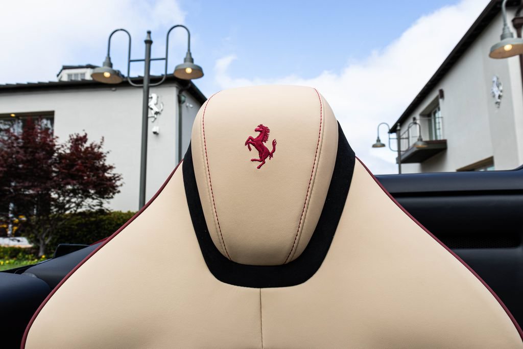 Certified 2025 Ferrari Roma Spider RWD image 53