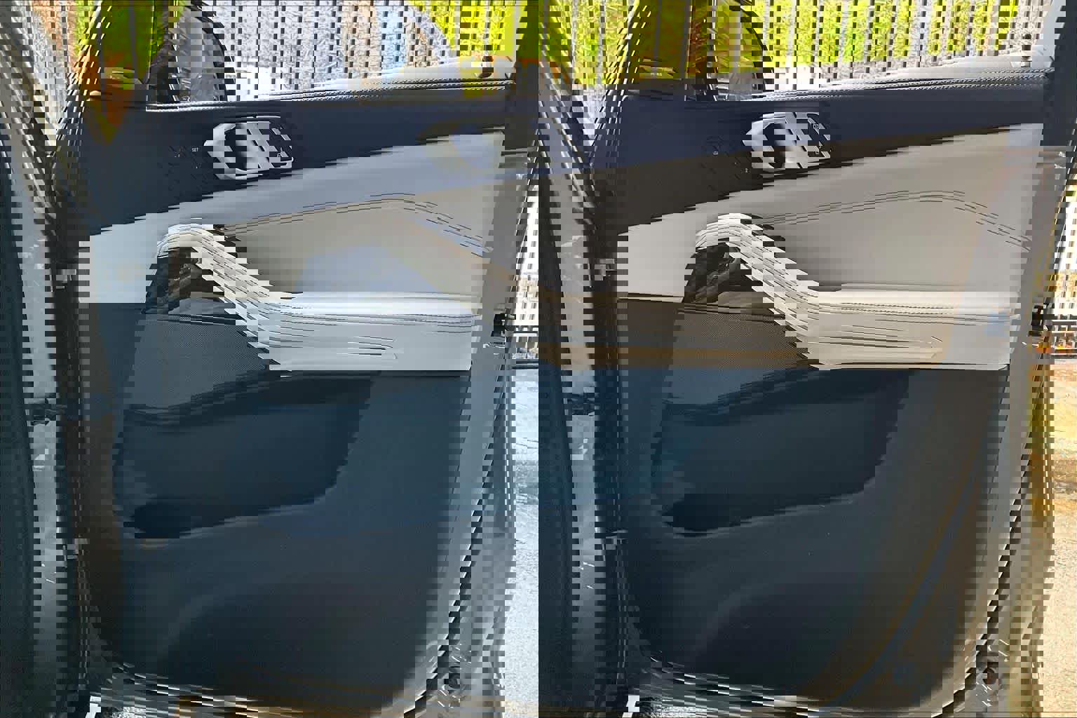 Used 2025 BMW X7 xDrive40i w/ Executive Package image 22