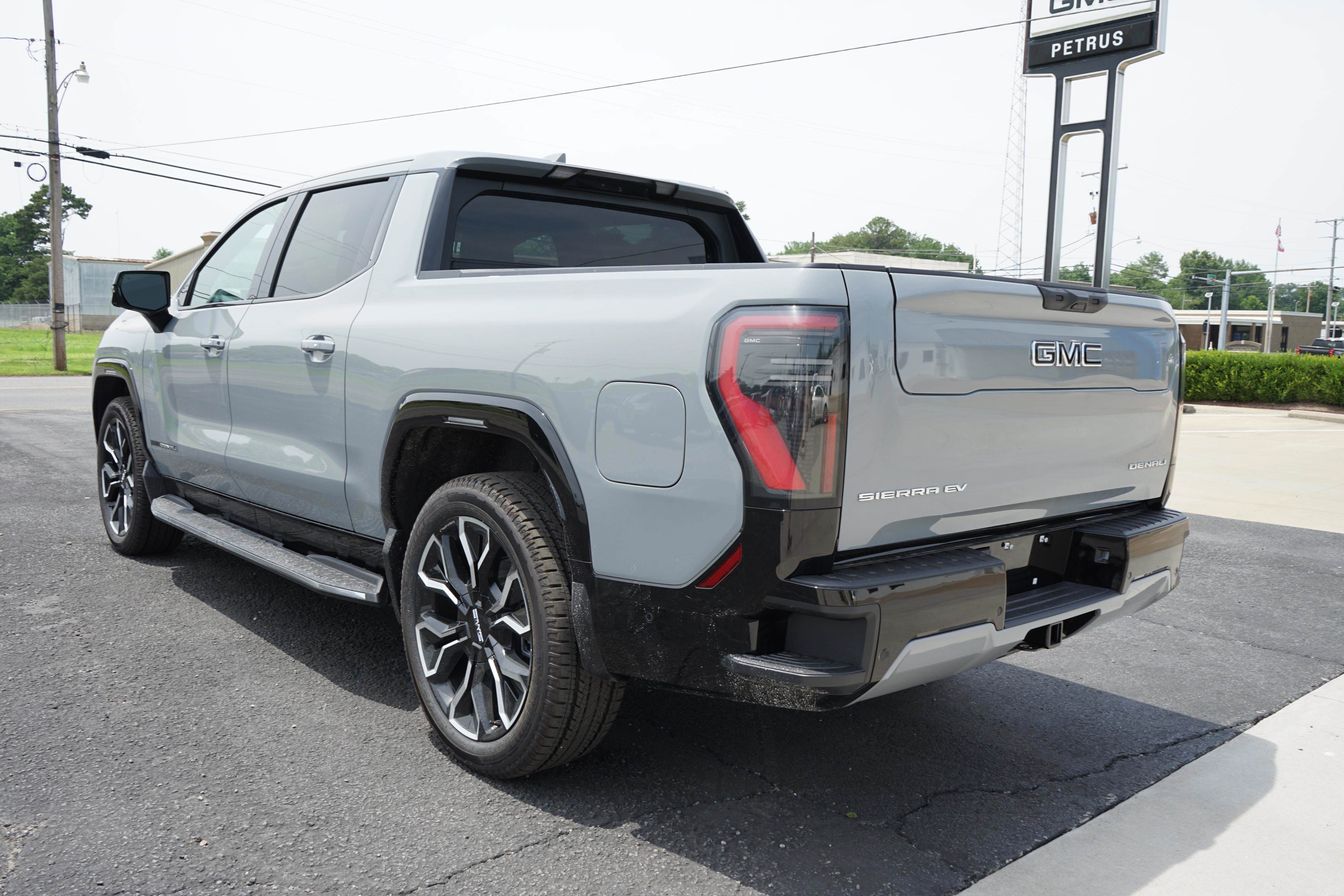 New 2025 GMC Sierra EV Denali image 3