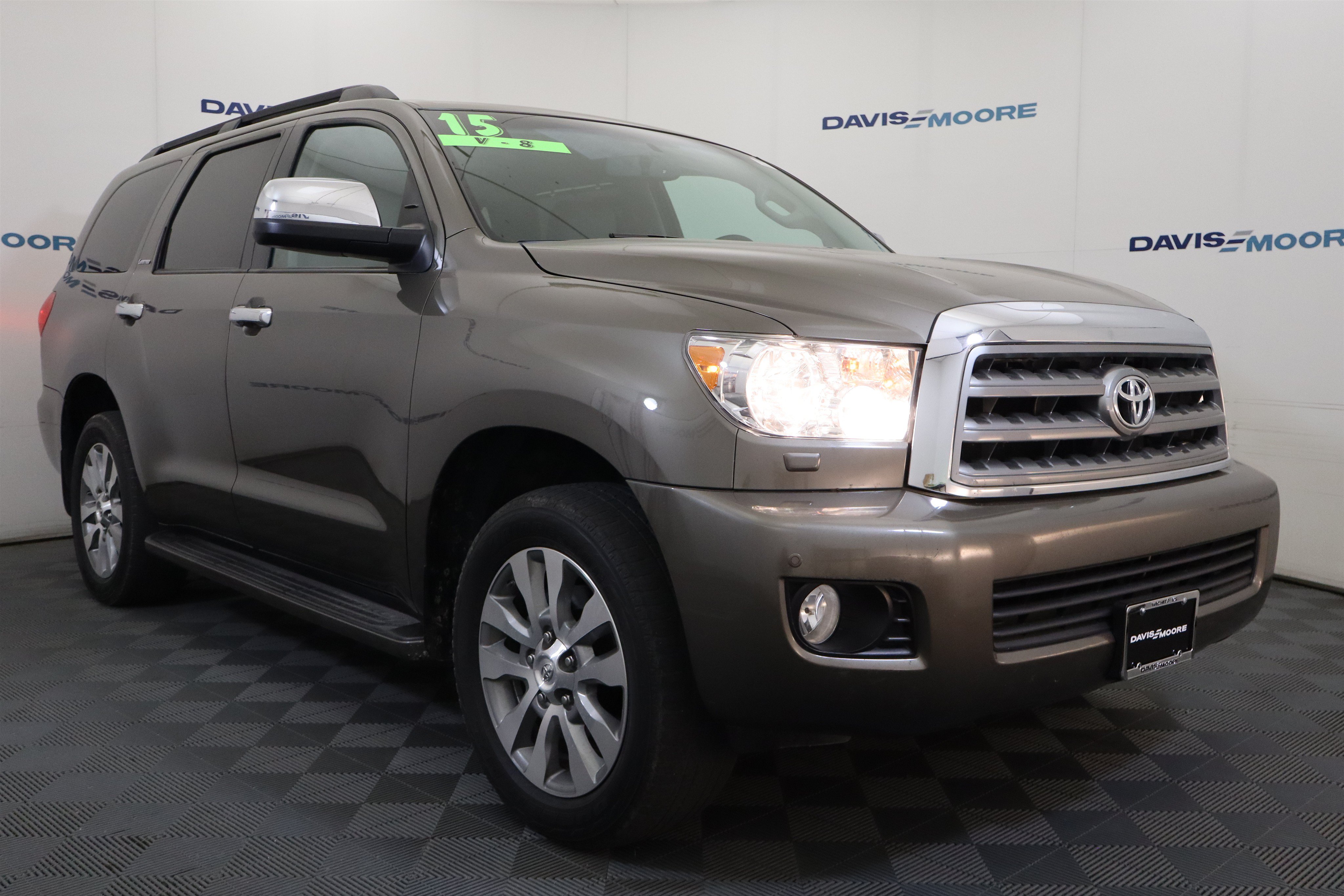 Used 2015 Toyota Sequoia Limited AWD/4WD image 3