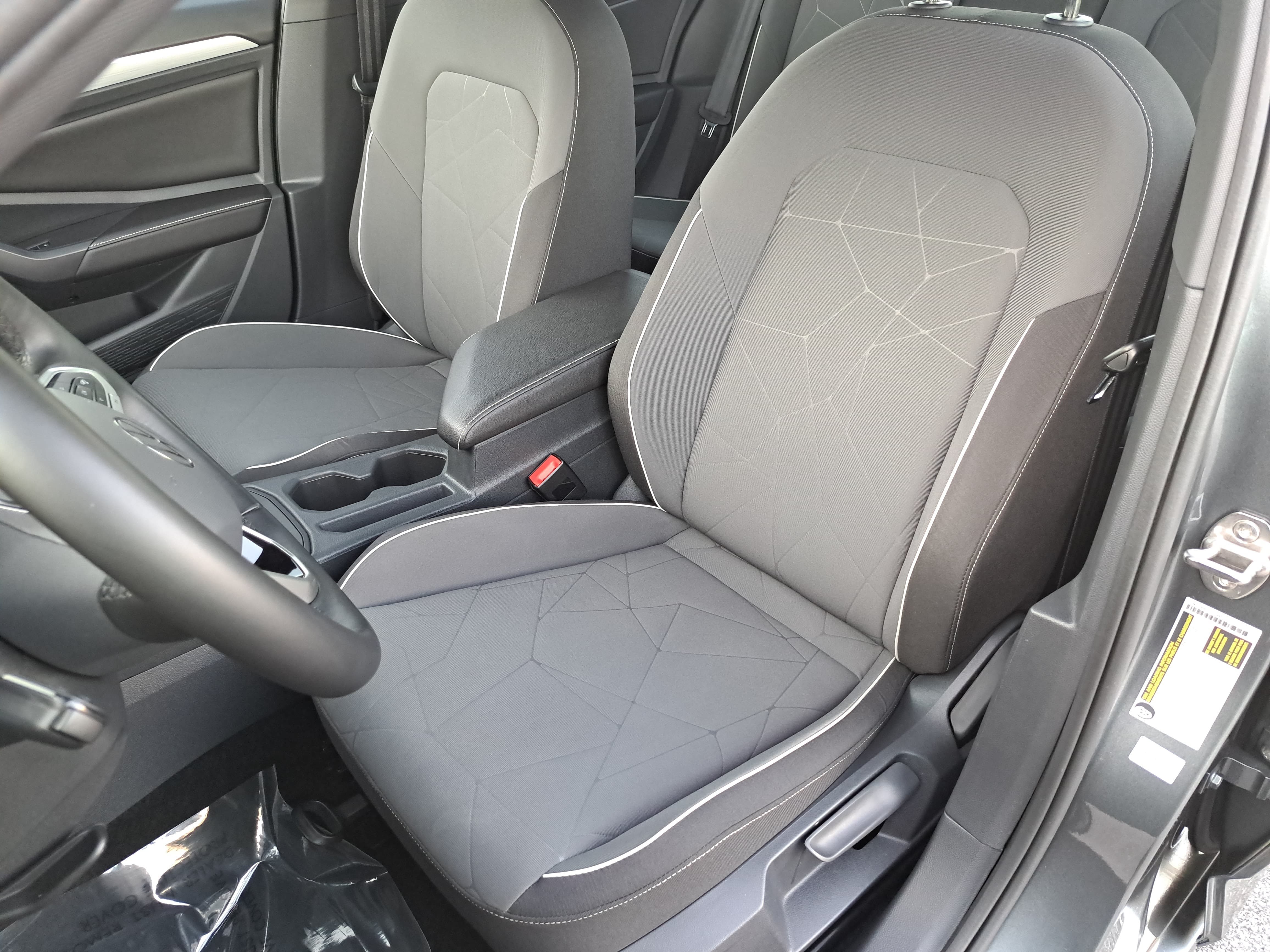 Certified 2025 Volkswagen Jetta Sport FWD image 15