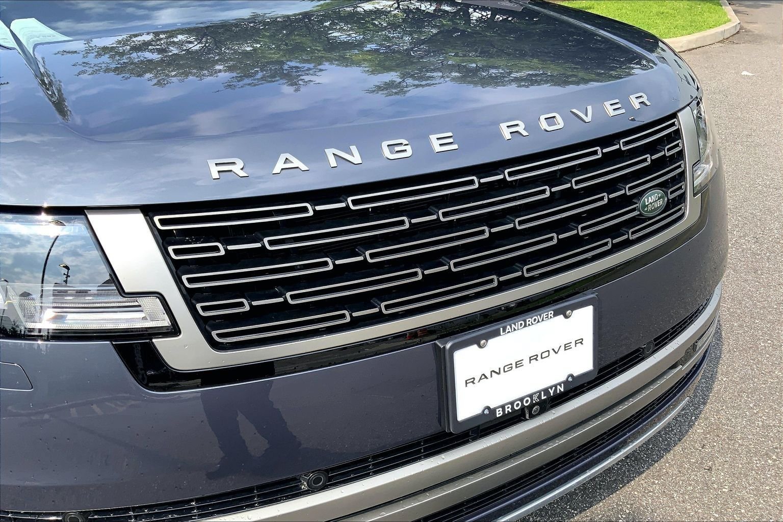 Certified 2024 Land Rover Range Rover SE AWD/4WD image 6