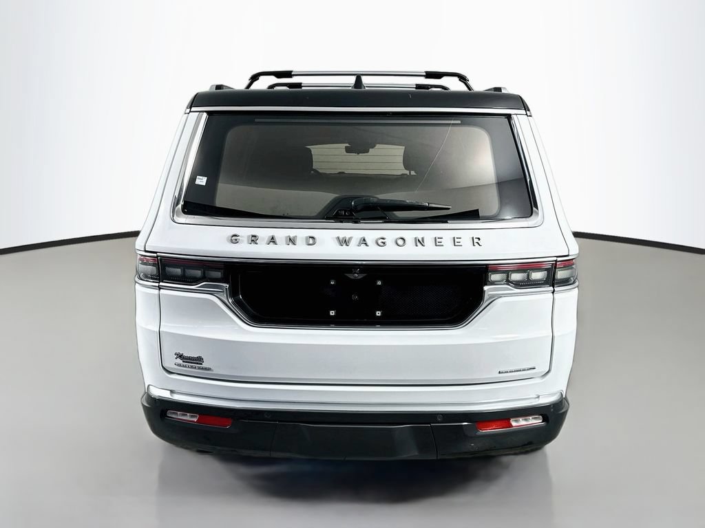Used 2022 Jeep Grand Wagoneer Series III w/ HD Trailer Tow Package AWD/4WD image 6