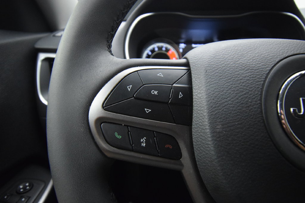 Used 2022 Jeep Cherokee Latitude Lux FWD image 32