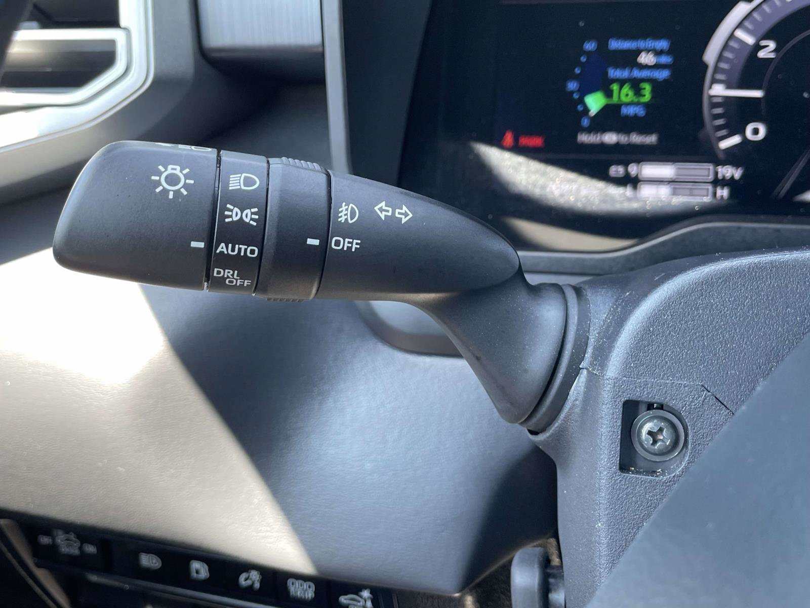 Used 2025 Toyota Tundra Platinum AWD/4WD image 26