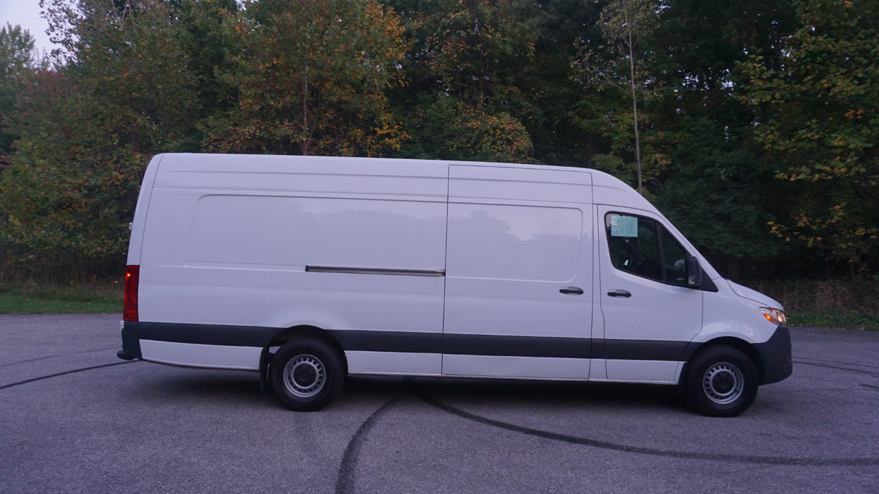 Used 2023 Mercedes-Benz Sprinter 2500 image 6