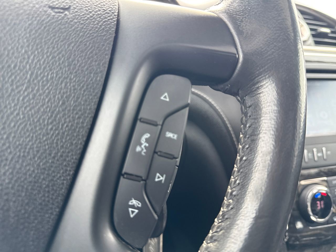 Used 2014 Buick Enclave Leather image 27