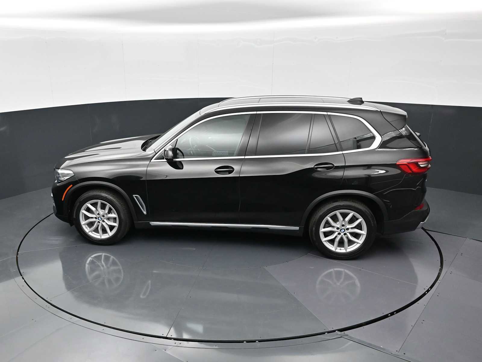 Used 2020 BMW X5 sDrive40i w/ Convenience Package RWD image 24
