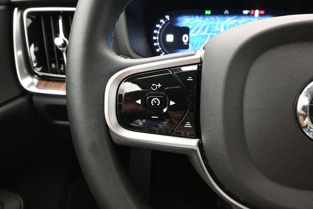 Used 2025 Volvo V60 B5 Cross Country Plus AWD/4WD image 21