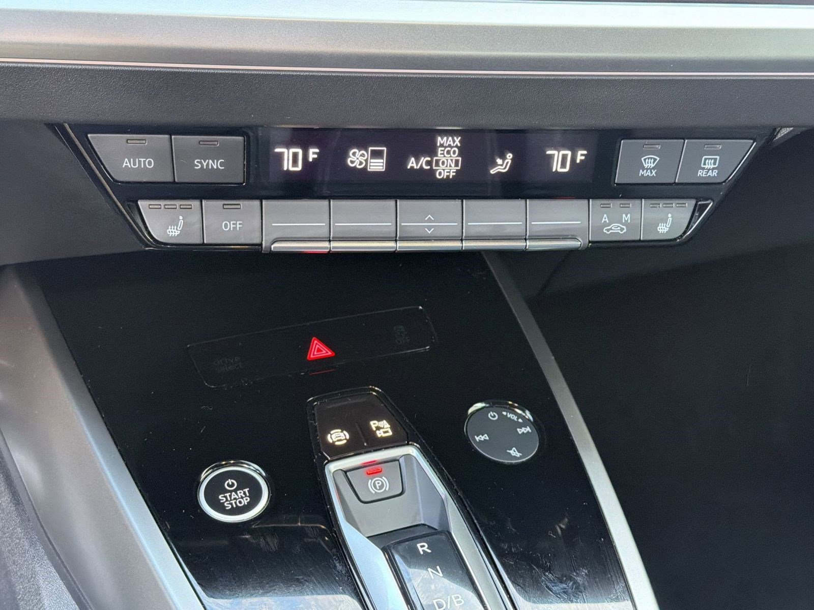 Used 2024 Audi Q4 e-tron Premium AWD/4WD image 19