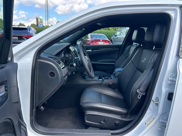 Used 2022 Chrysler 300 S w/ Comfort Group RWD image 14