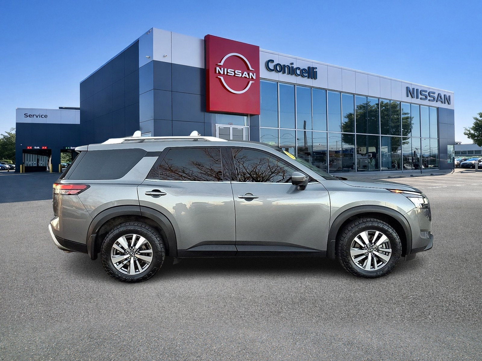 Certified 2022 Nissan Pathfinder SL w/ Lighting Package (N92) AWD/4WD image 7