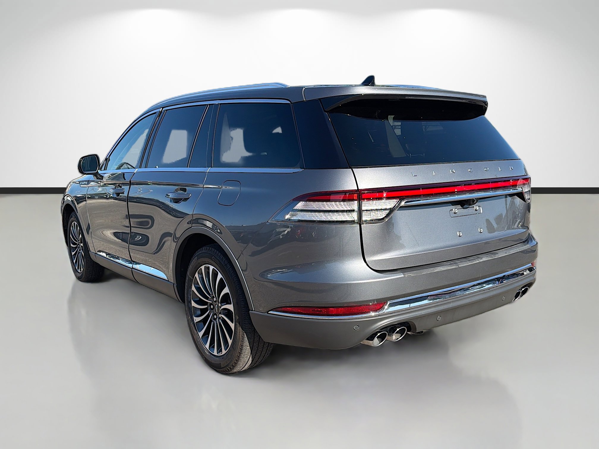 Used 2023 Lincoln Aviator Reserve AWD/4WD image 5