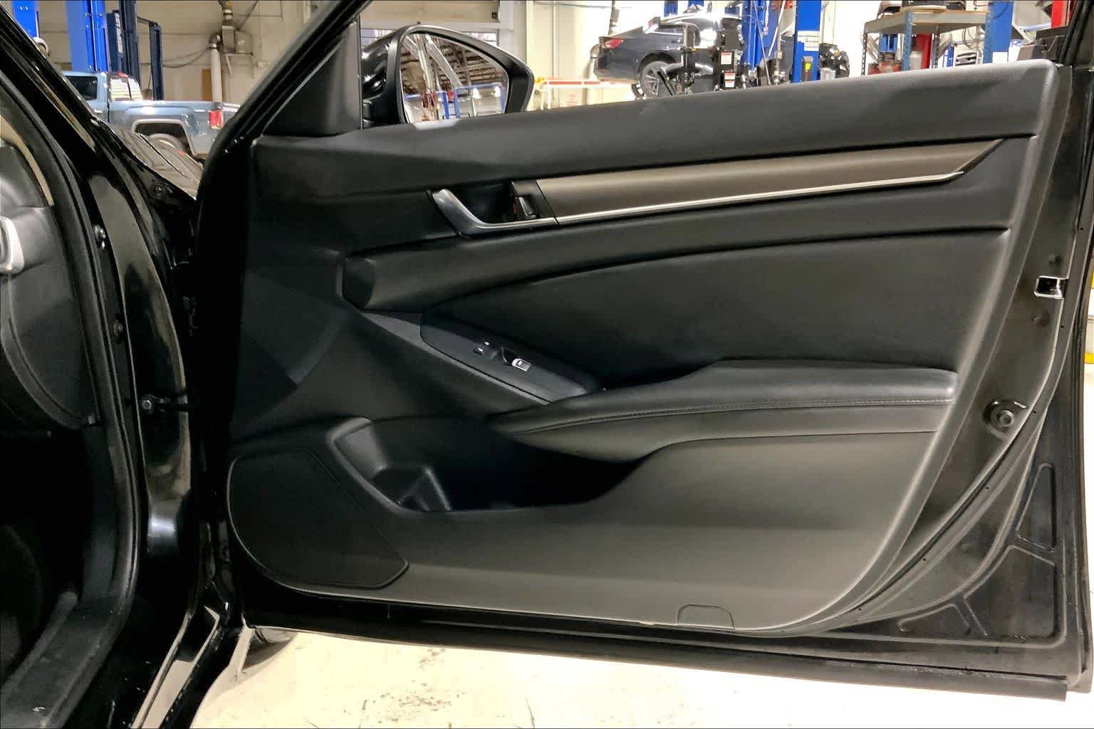 Used 2019 Honda Accord LX image 23