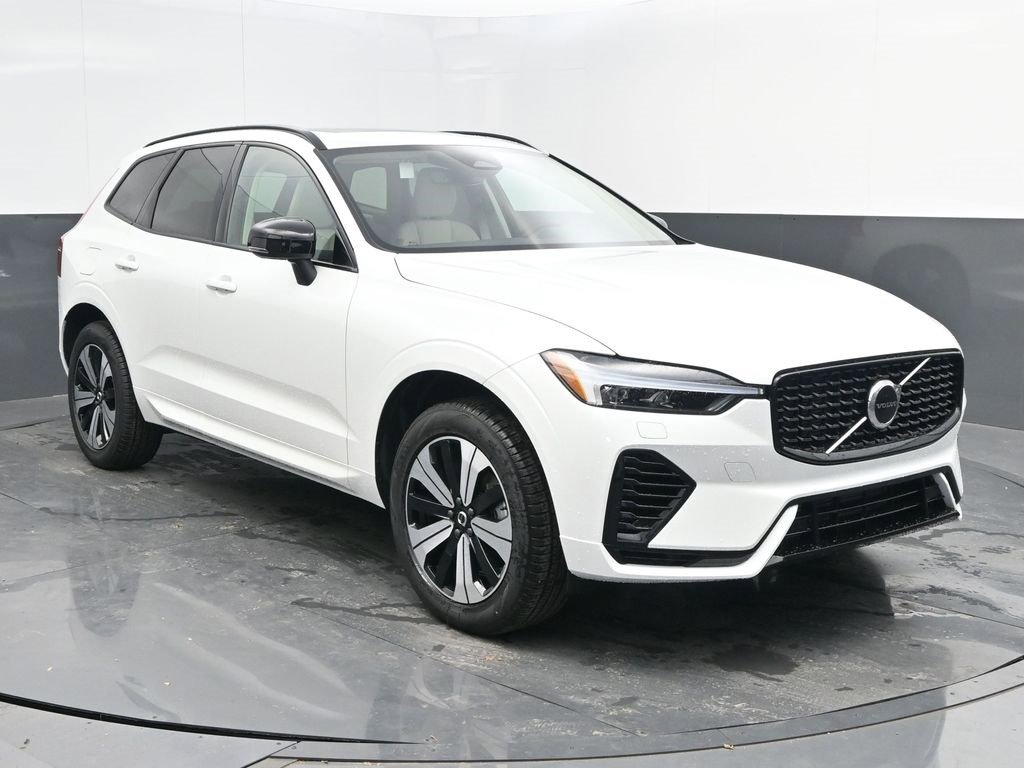 New 2025 Volvo XC60 T8 Core w/ Climate Package