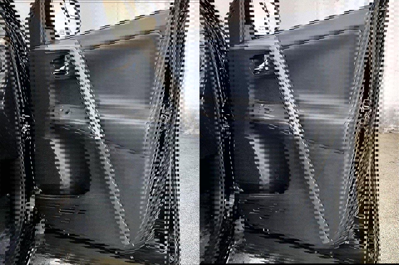 Used 2016 Toyota RAV4 XLE image 26