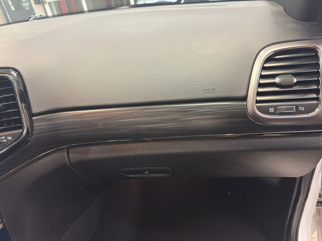 Used 2019 Jeep Grand Cherokee Limited X image 24