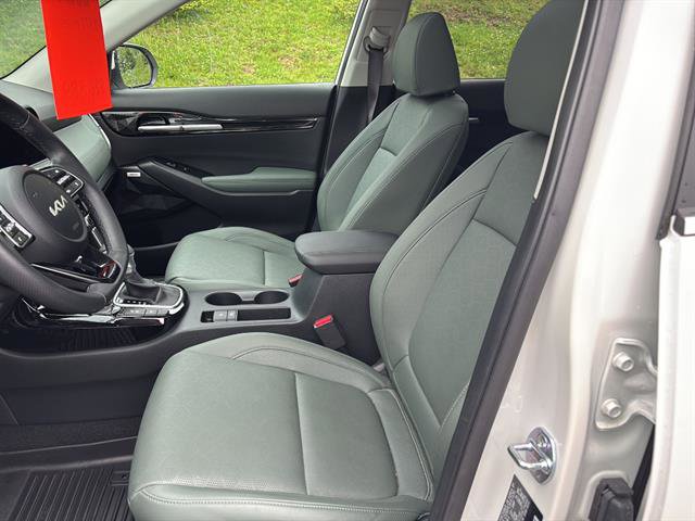 Used 2024 Kia Seltos SX w/ SX Sunroof Package AWD/4WD image 11