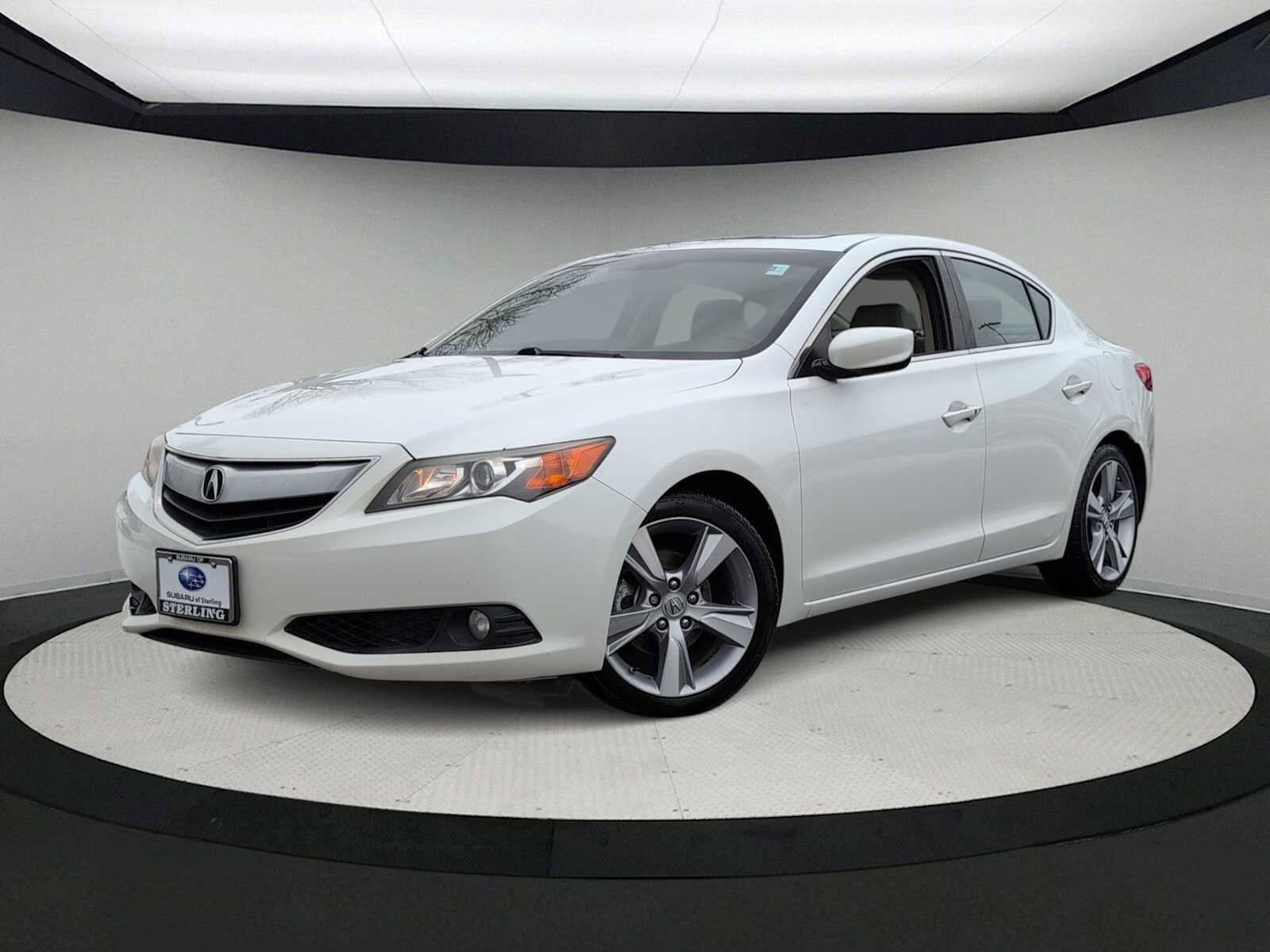 Used 2013 Acura ILX w/ Technology Package