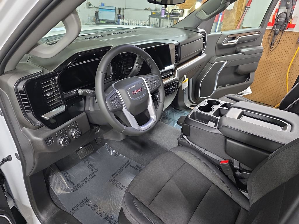 New 2026 GMC Sierra 1500 Elevation image 16