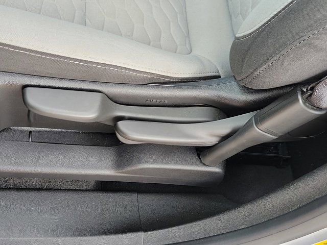 Used 2019 Chevrolet Equinox LS image 24