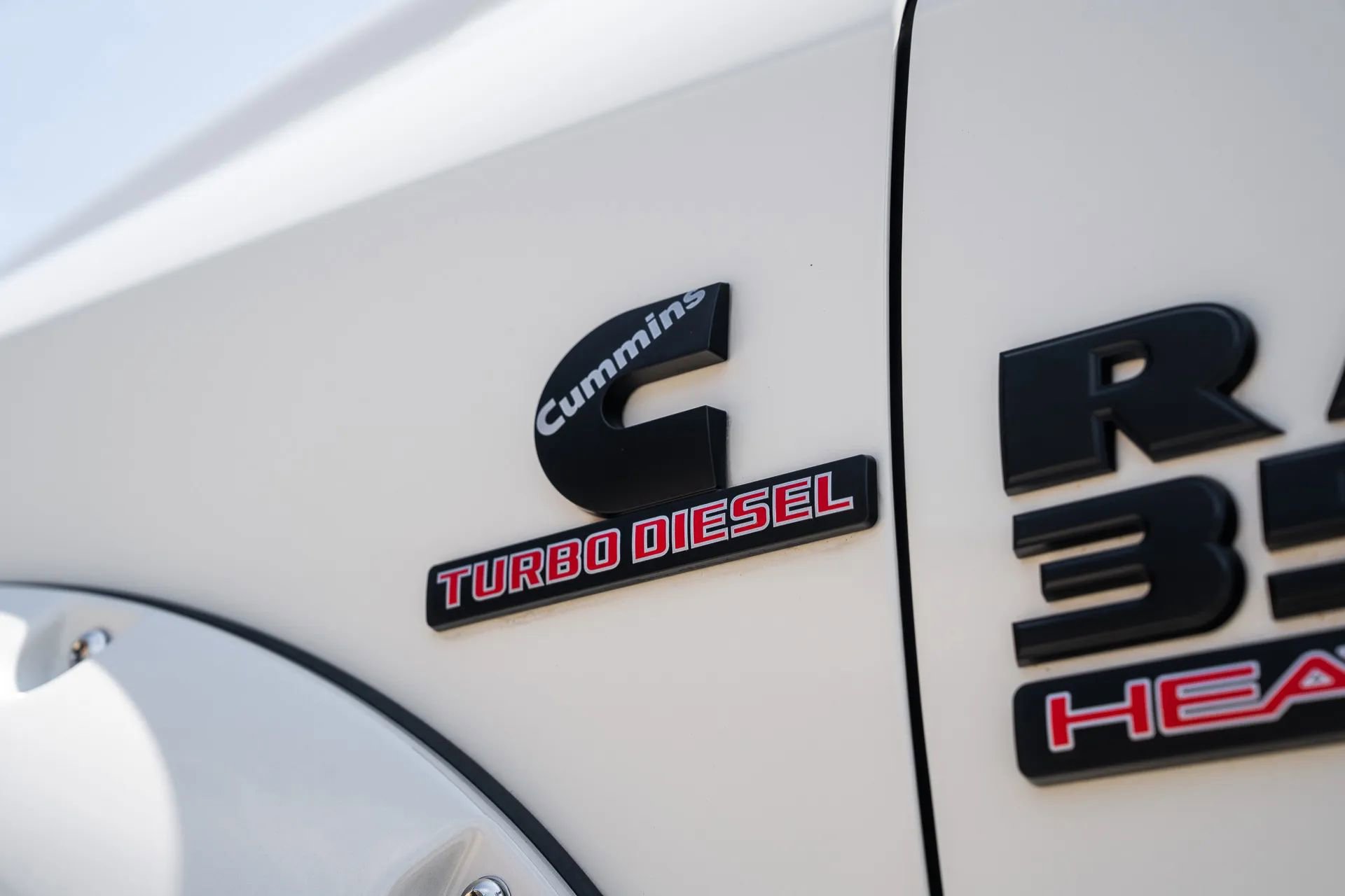 Used 2016 RAM 3500 Laramie w/ Sport Appearance Group AWD/4WD image 18