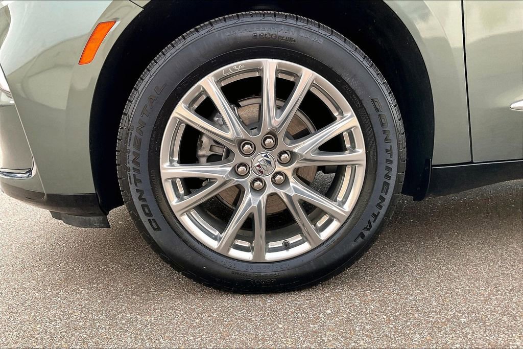 Used 2023 Buick Enclave Essence w/ Experience Buick Package image 8