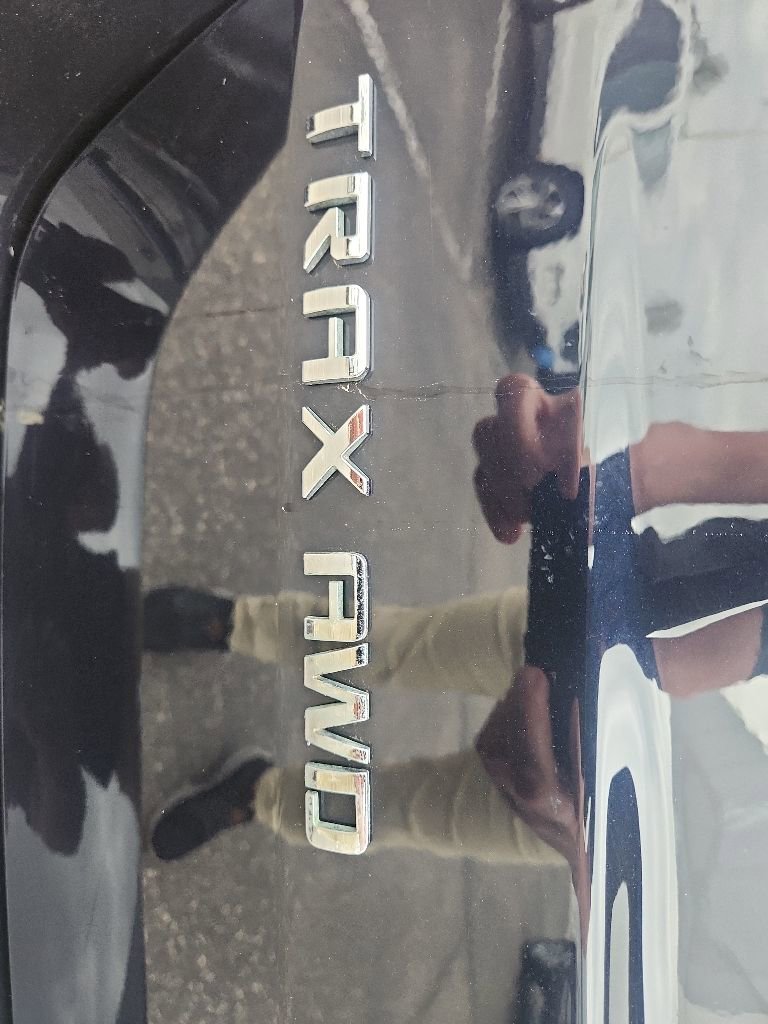 Used 2022 Chevrolet Trax LT w/ LT Convenience Package AWD/4WD image 13