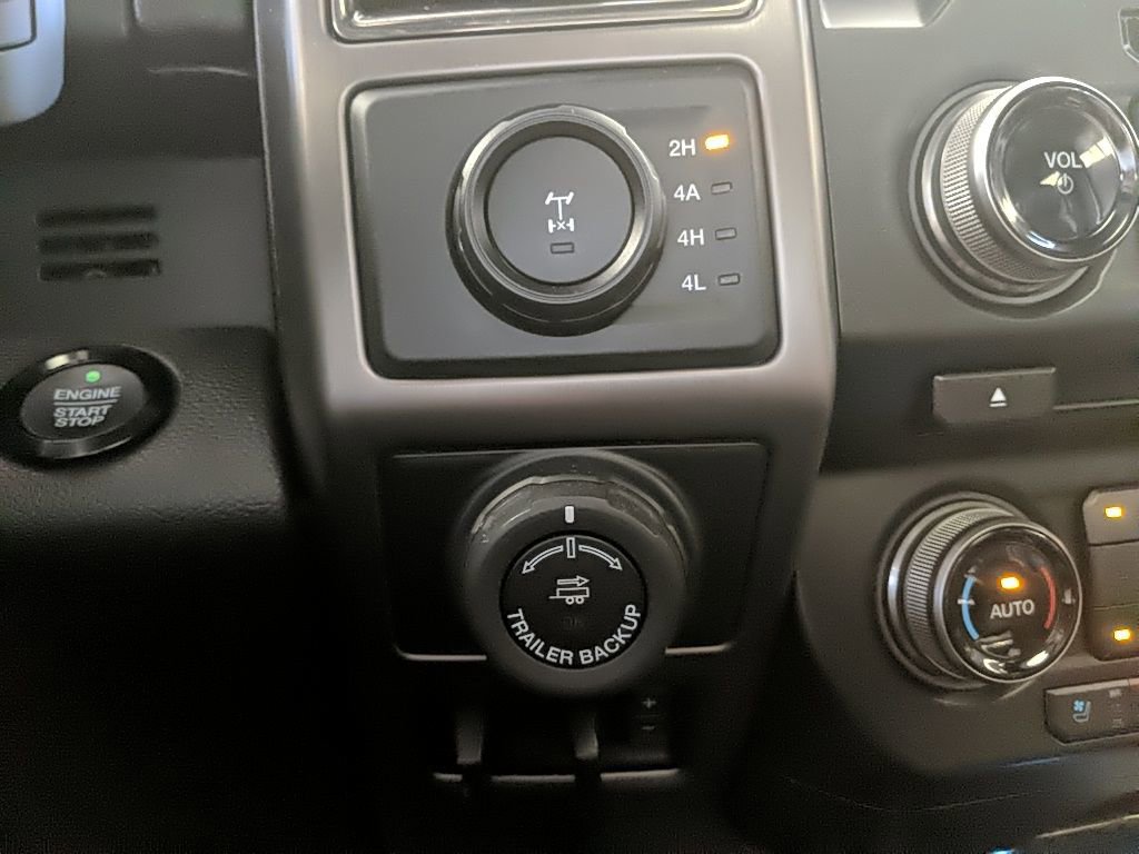 Used 2018 Ford F150 Raptor w/ Equipment Group 802A Luxury image 22