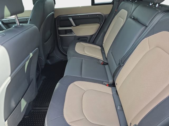 Certified 2023 Land Rover Defender 110 X-Dynamic SE image 13