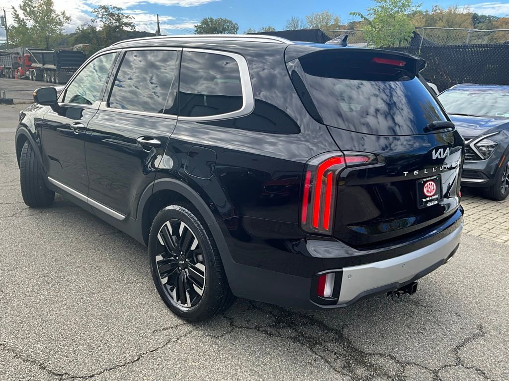 Used 2023 Kia Telluride SX image 2