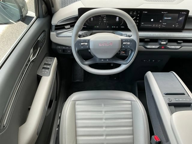Used 2024 Kia EV9 Land AWD/4WD image 9