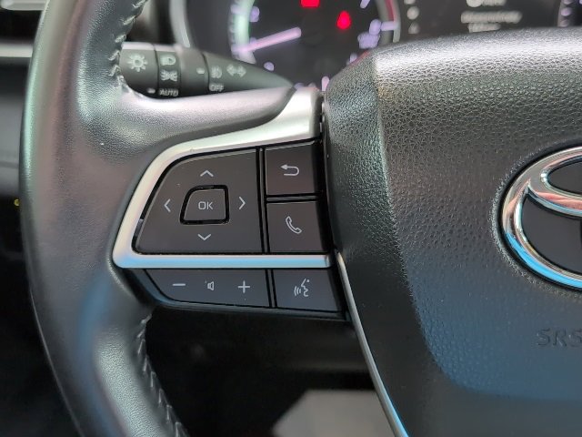 Certified 2024 Toyota Highlander XLE image 28