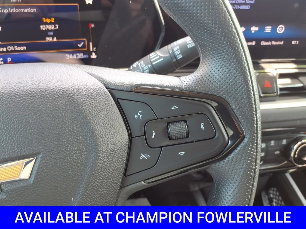 Used 2025 Chevrolet TrailBlazer LT AWD/4WD image 17