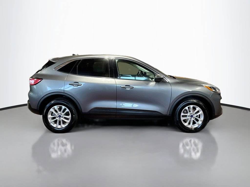 Used 2022 Ford Escape SE image 5