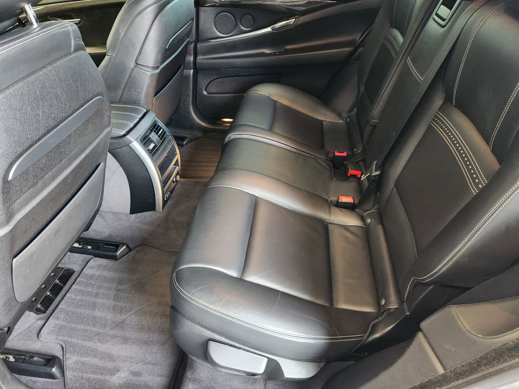 Used 2017 BMW 535i Gran Turismo RWD image 30
