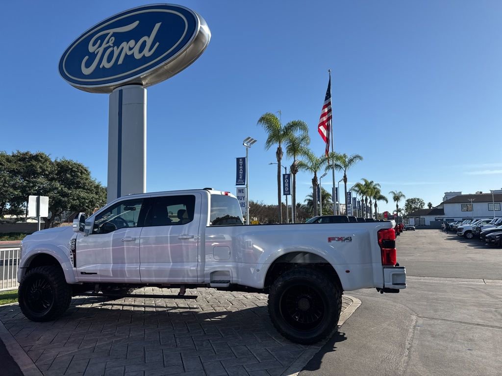 Used 2026 Ford F450 Lariat w/ FX4 Off-Road Package AWD/4WD image 31