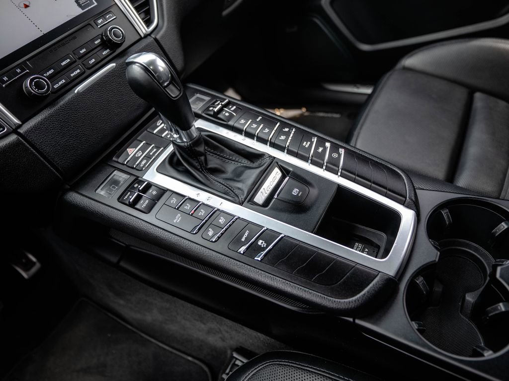 Used 2017 Porsche Macan S AWD/4WD image 27