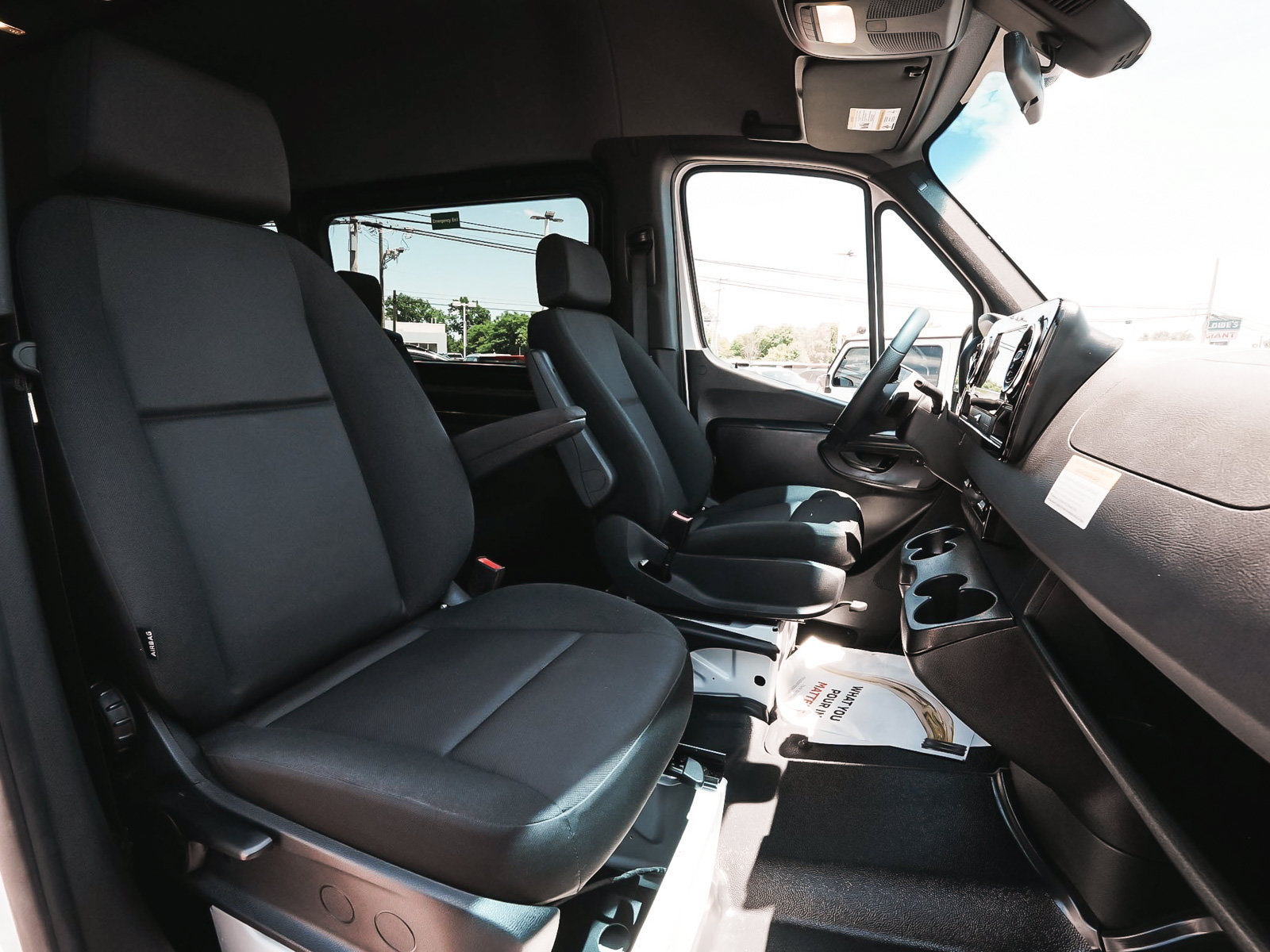 Used 2026 Mercedes-Benz Sprinter 2500 image 28
