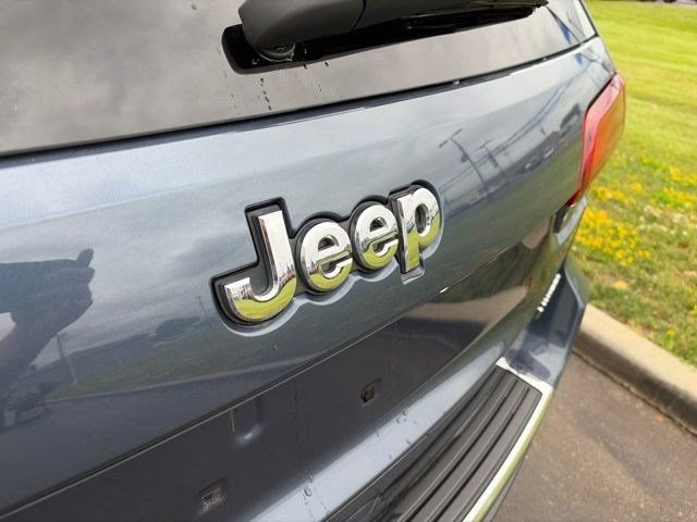 Used 2021 Jeep Grand Cherokee Limited w/ Premium Lighting Group AWD/4WD image 48