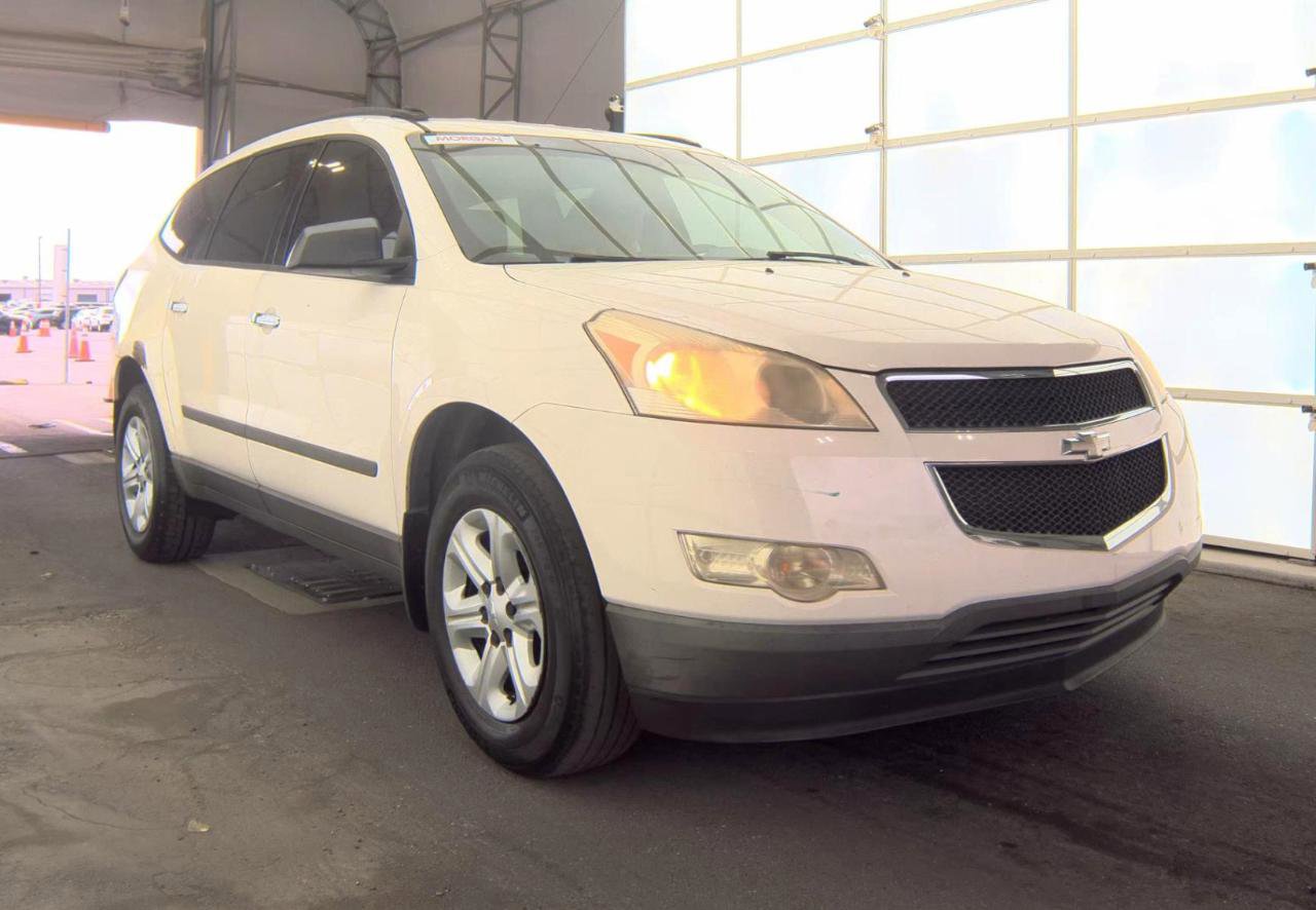 Used 2012 Chevrolet Traverse LS FWD image 4
