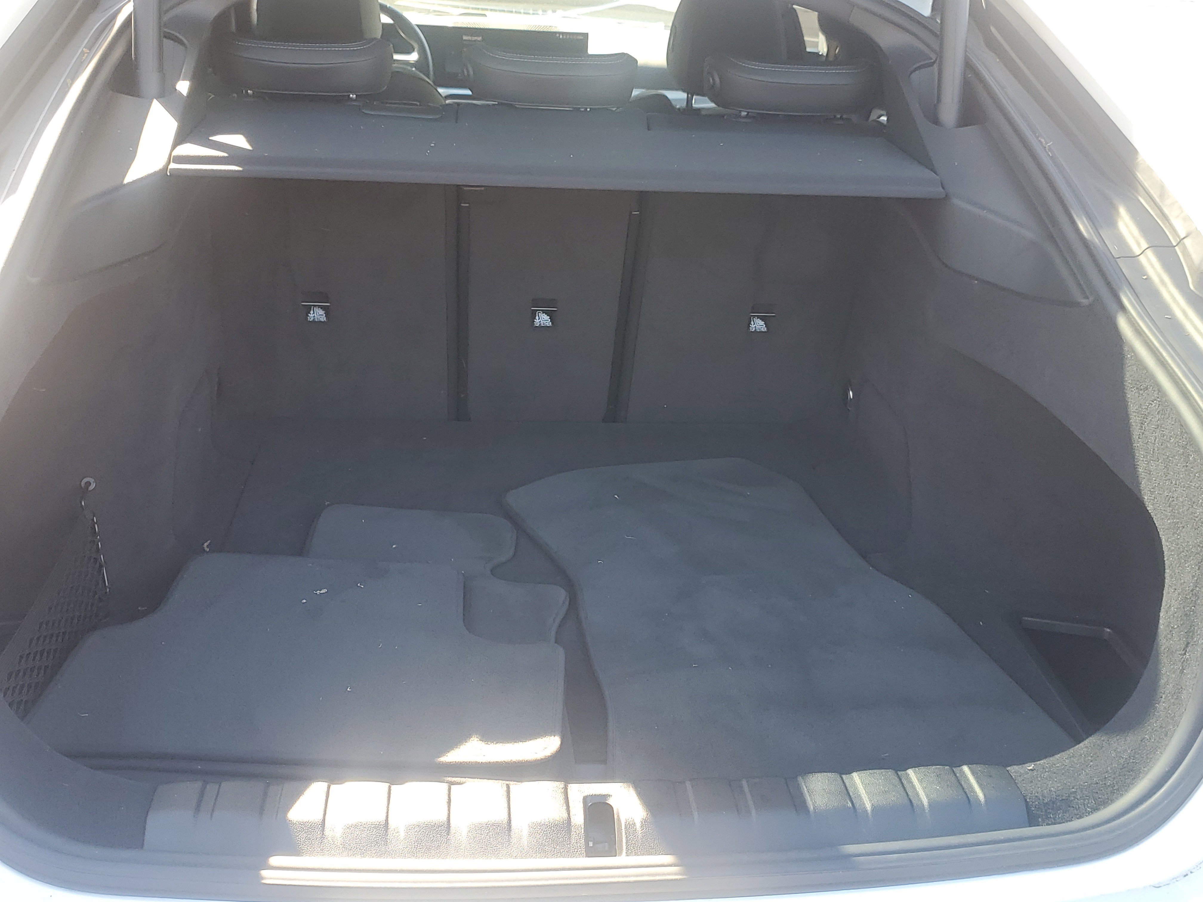 Used 2024 BMW i4 eDrive35 w/ Convenience Package image 9