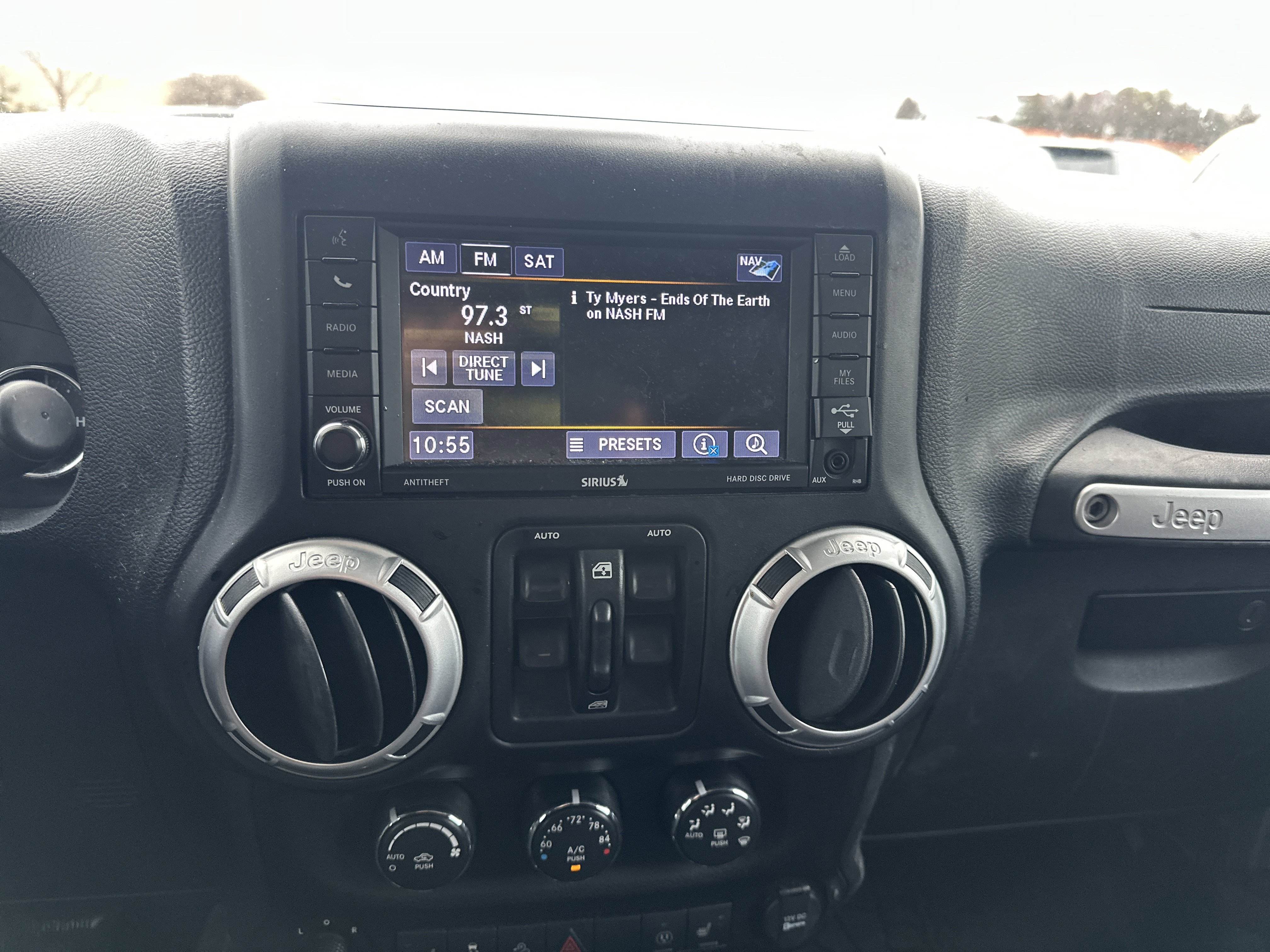 Used 2013 Jeep Wrangler Unlimited Sahara w/ Connectivity Group image 21