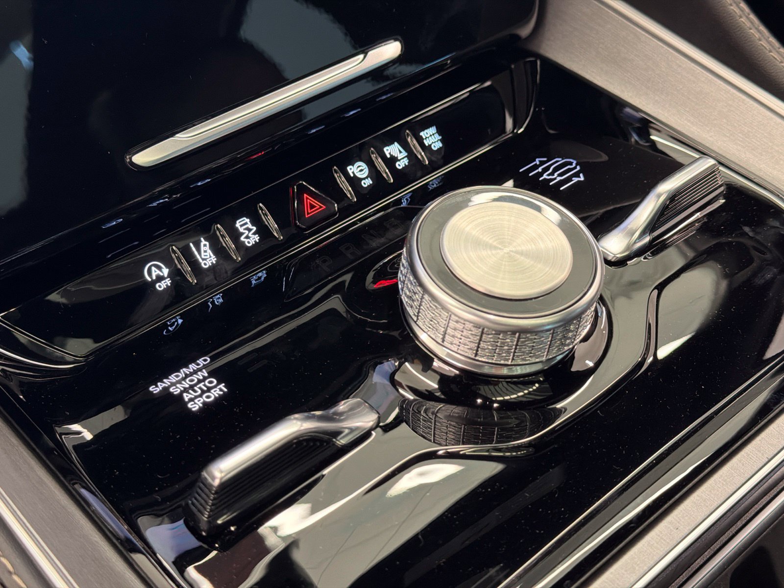 New 2026 Jeep Grand Wagoneer Limited AWD/4WD image 25